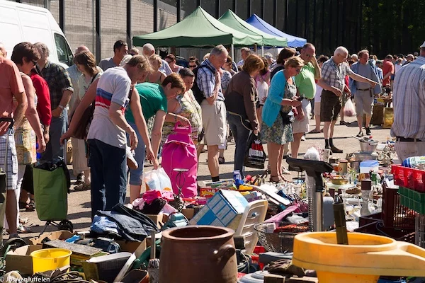 Rommelmarkt Wortel-Kolonie op Pinkstermaandag