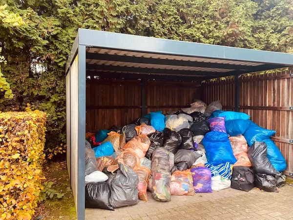 Afbeelding: Kledinginzameling Bag2school