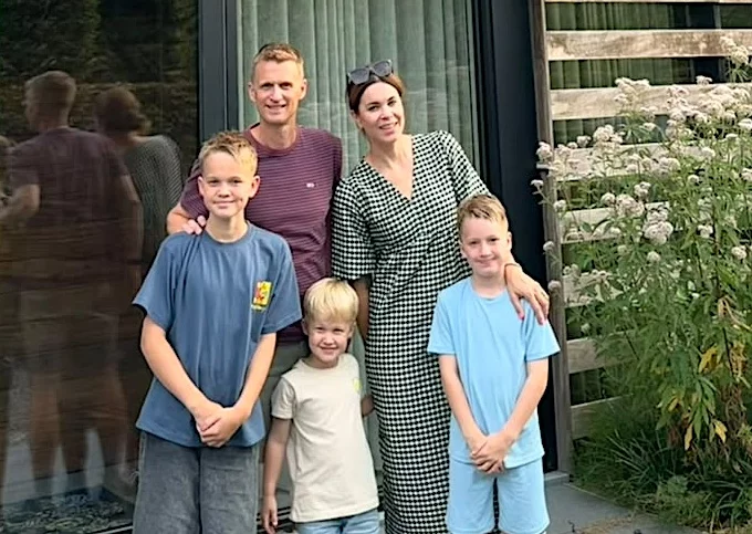 Toon Marten en Freya Verschueren en kinderen, bewoners van de Klinketstraat