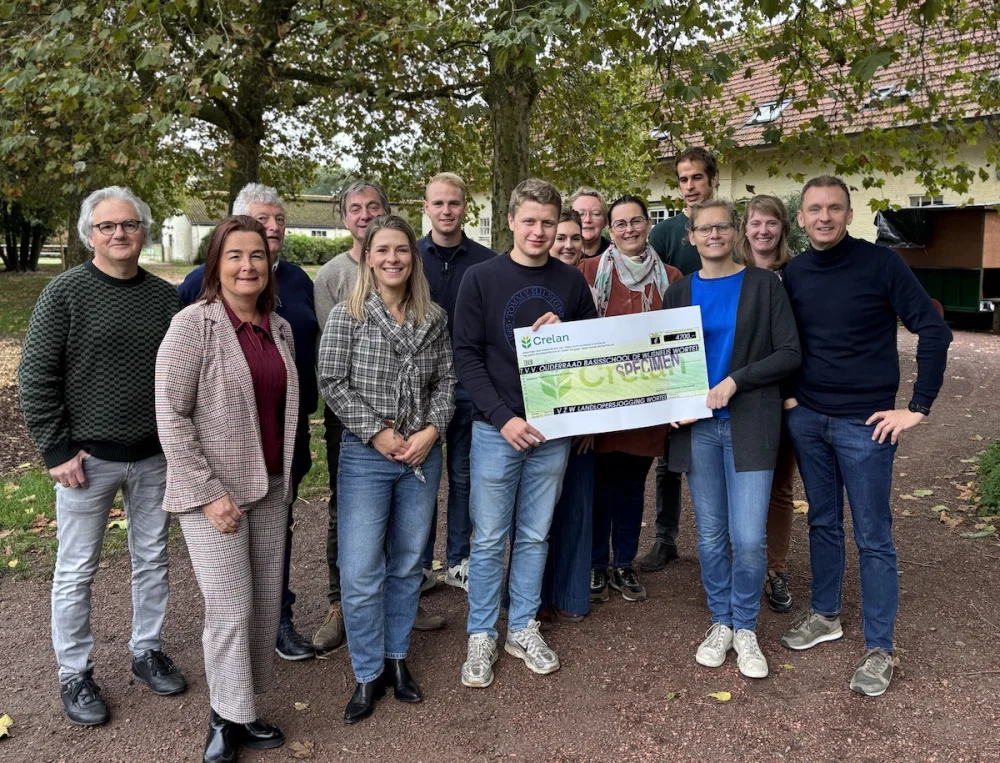 Afbeelding: Landlopersjogging schenkt 4.700 euro aan Ouderraad De Wijsneus