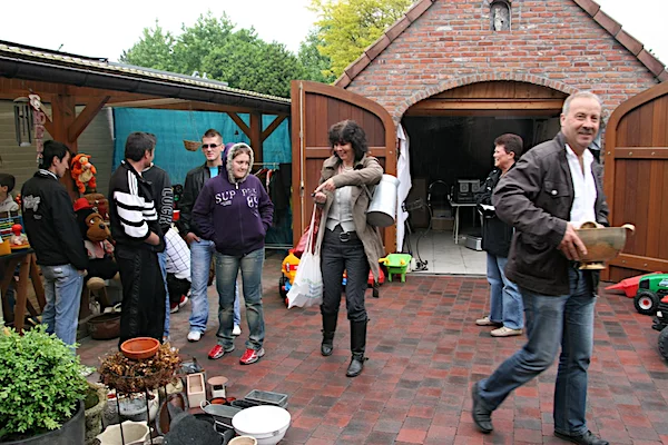 Afbeelding: Garageverkoop Raak Meer