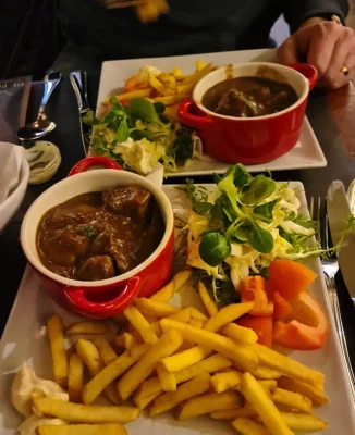 Friet met stoofvlees van Brasserie De Post